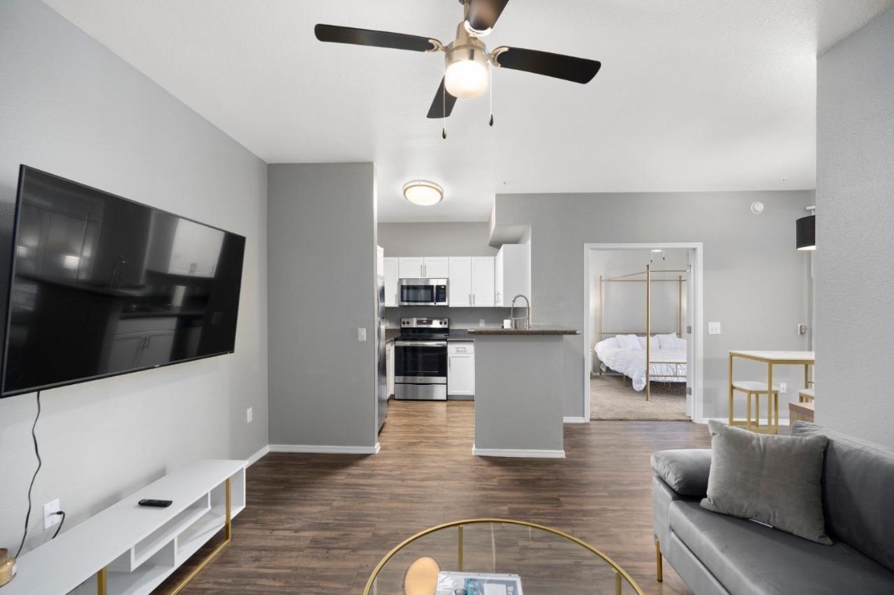 Appartement Luxury Mountain View 2Br With Balcony Located In Scottsdale Extérieur photo