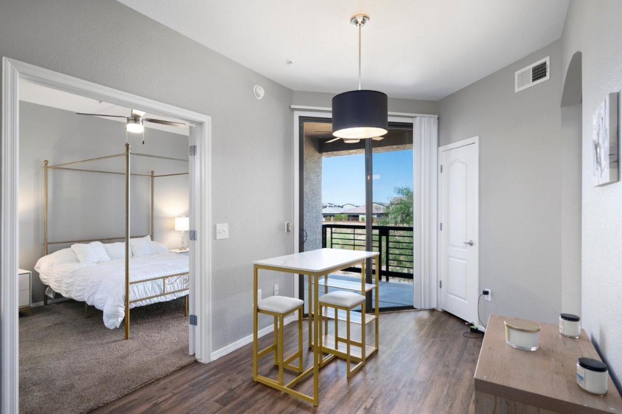 Appartement Luxury Mountain View 2Br With Balcony Located In Scottsdale Extérieur photo