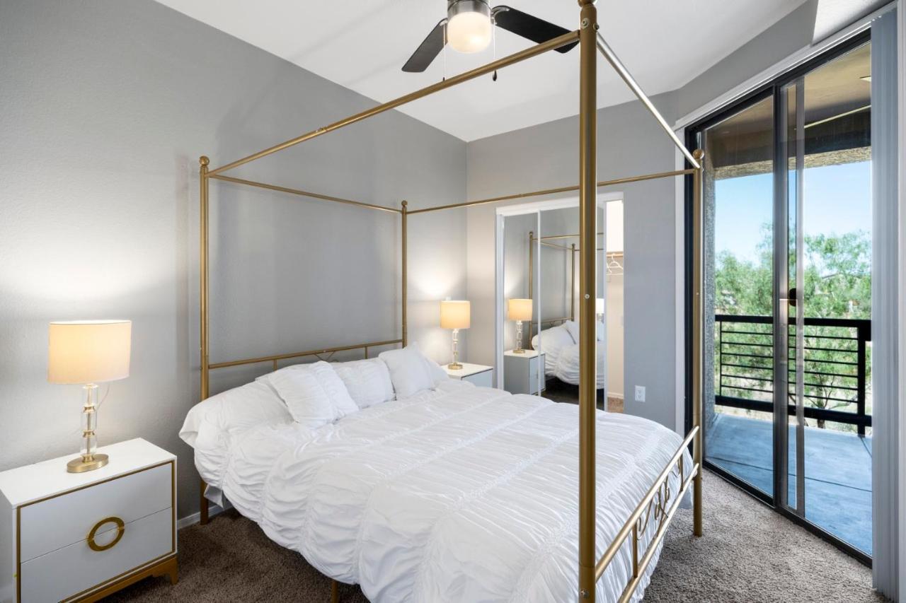 Appartement Luxury Mountain View 2Br With Balcony Located In Scottsdale Extérieur photo